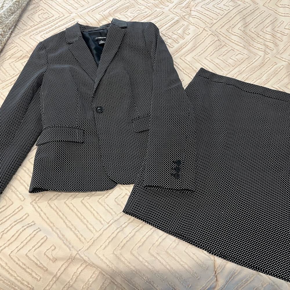 Liz Claiborne  Black and White Women’s  Blazer and Skirt Suit